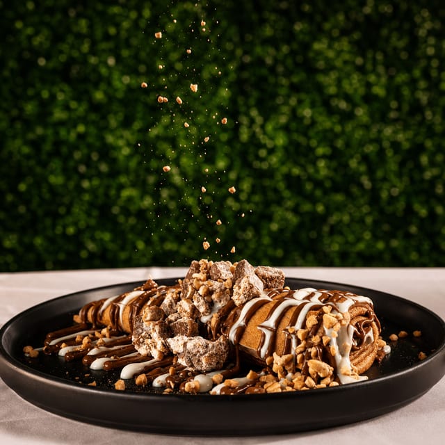 Snickers crepe.